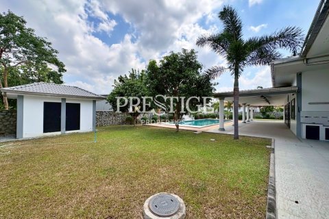 House in Pattaya, Thailand 3 bedrooms № 197620 - photo 30