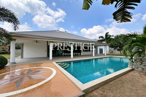 House in Pattaya, Thailand 3 bedrooms № 197620 - photo 27