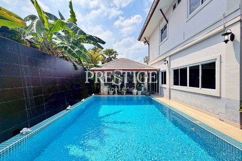 House in Pattaya, Thailand 4 bedrooms № 197621 - photo 22