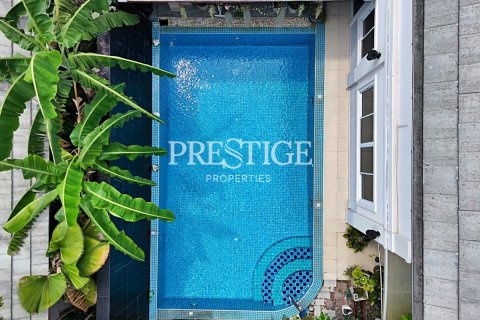 House in Pattaya, Thailand 4 bedrooms № 197621 - photo 26