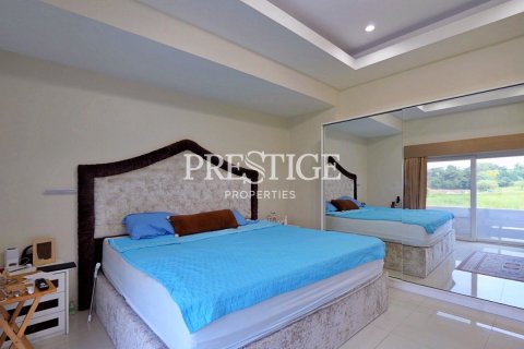 House in Pattaya, Thailand 4 bedrooms № 197621 - photo 11