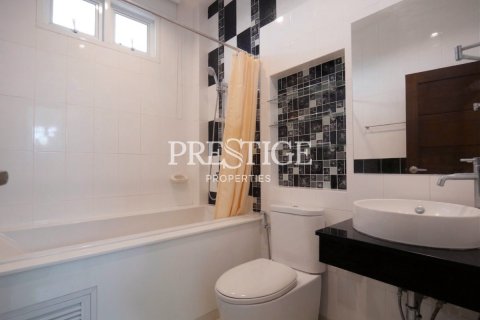 House in Pattaya, Thailand 4 bedrooms № 197621 - photo 14