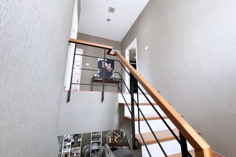 House in Pak Kret, Thailand 4 bedrooms № 153465 - photo 25