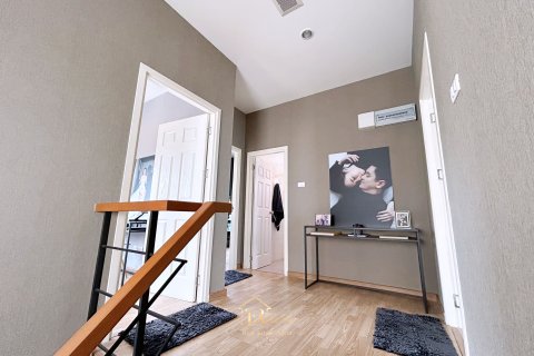 House in Pak Kret, Thailand 4 bedrooms № 153465 - photo 26