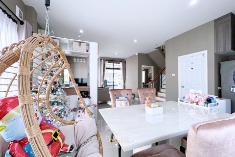 House in Pak Kret, Thailand 4 bedrooms № 153465 - photo 13