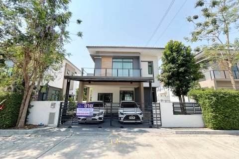 House in Pak Kret, Thailand 4 bedrooms № 153465 - photo 1