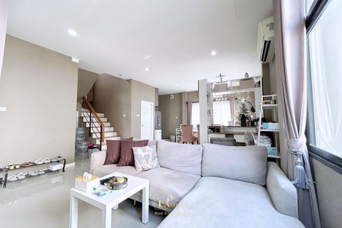 House in Pak Kret, Thailand 4 bedrooms № 153465 - photo 9