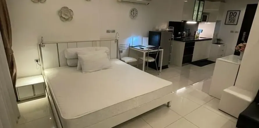 Studio in the Condo in Pattaya, Thailand  № 153461