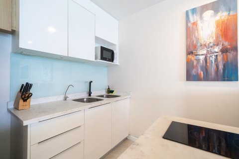 Condo in Kathu, Thailand, 2 bedrooms  № 140507 - photo 11