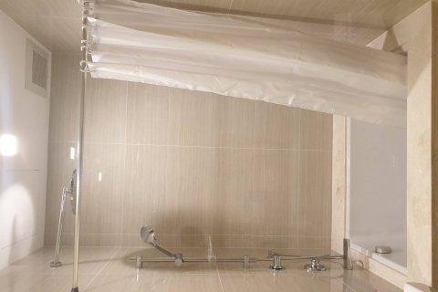 Eigentumswohnung in Bangkok, Thailand, 1 Schlafzimmer  № 222591 - Foto 14