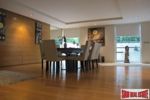 Apartment in Bangkok, Thailand 4 bedrooms № 192915 - photo 5