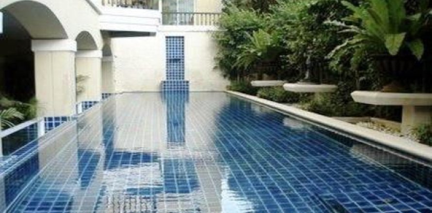 Apartment in Bangkok, Thailand 3 bedrooms № 192920