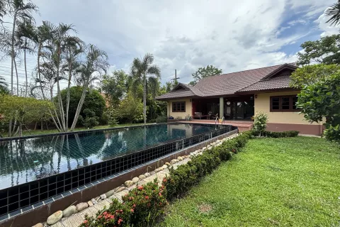 Villa in Chiang Mai, Thailand 3 bedrooms № 145674 - photo 2