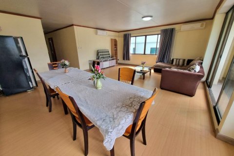 Condo in Chiang Mai, Thailand, 4 bedrooms  № 145676 - photo 4