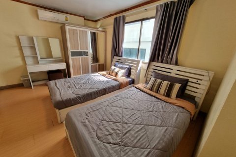 Condo in Chiang Mai, Thailand, 4 bedrooms  № 145676 - photo 5