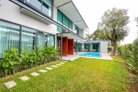 Дом в Чиангмае, Таиланд с 4 спальнями  № 133350