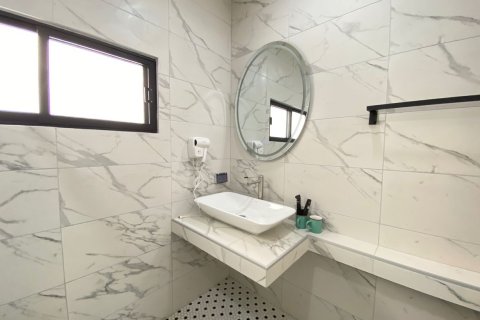 Villa in Chiang Mai, Thailand 4 bedrooms № 133349 - photo 29