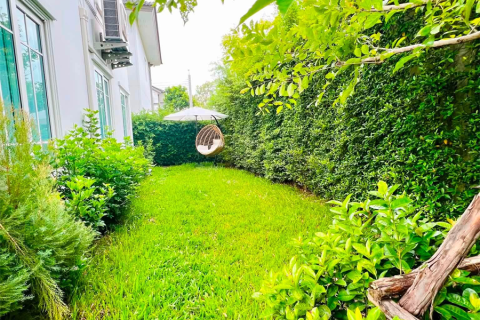 Casa de 4 dormitorios en Bangkok, Tailandia № 233557