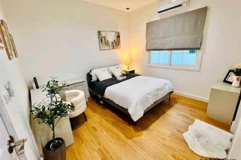 Casa de 4 dormitorios en Bangkok, Tailandia № 233557 - foto 3
