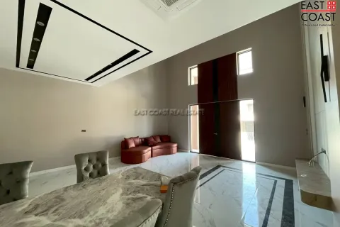 Casa de 3 dormitorios en Pattaya, Tailandia № 212856 - foto 11