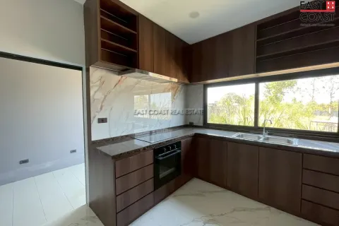 Casa de 3 dormitorios en Pattaya, Tailandia № 212856 - foto 15