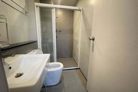 Кондоминиум с 2 спальнями в Чатучаке, Бангкок, Таиланд № 159476 - фото 2