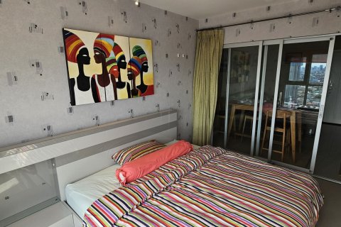 Studio in the Condo in Khlong Toei, Bangkok, Thailand № 159475 - photo 2