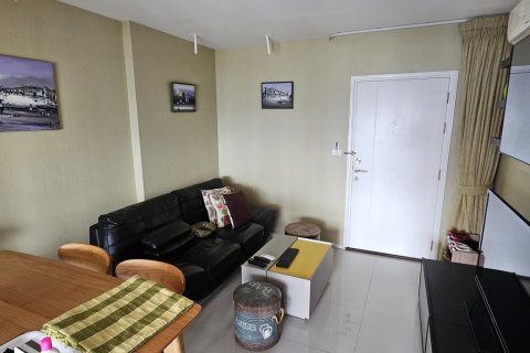 Studio in the Condo in Khlong Toei, Bangkok, Thailand № 159475 - photo 3