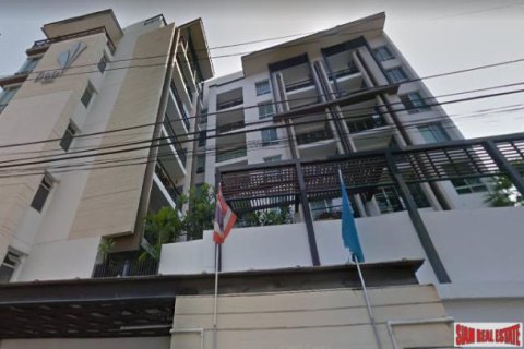 Apartment in Bangkok, Thailand 2 bedrooms № 193678