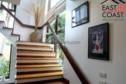 Casa de 3 dormitorios en Pattaya, Tailandia № 212427 - foto 14