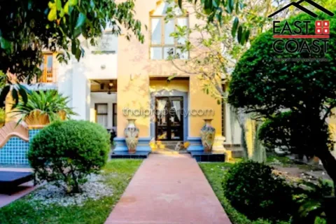 Casa de 3 dormitorios en Pattaya, Tailandia № 212427 - foto 5