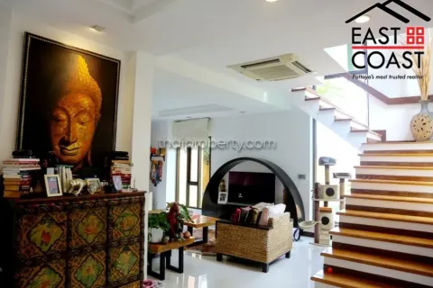 Casa de 3 dormitorios en Pattaya, Tailandia № 212427 - foto 9