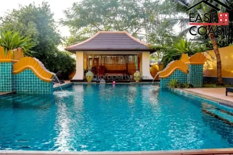 House in Pattaya, Thailand 3 bedrooms № 212427
