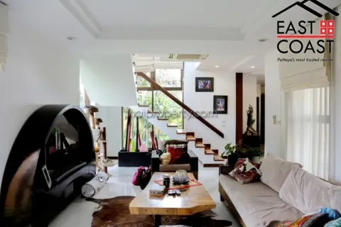 Casa de 3 dormitorios en Pattaya, Tailandia № 212427 - foto 10