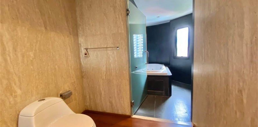 Condo à Bangkok, Thaïlande, 3 chambres № 188924
