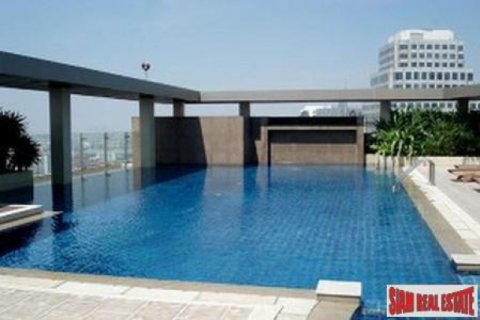 Apartment in Bangkok, Thailand 2 bedrooms № 192988 - photo 5
