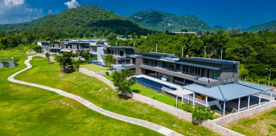 Вилла в Хуа Хине, Таиланд с 5 спальнями  № 115203