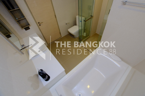 Condo à Bangkok, Thaïlande, 3 chambres  № 184606 - photo 1