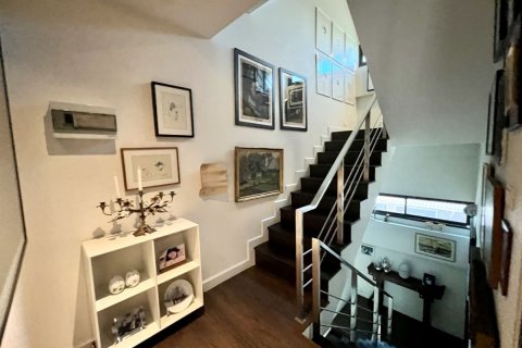 Кондоминиум с 3 спальнями в Ваттхане, Бангкок, Таиланд № 133924 - фото 21