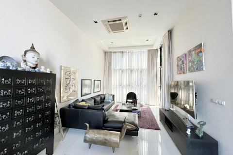 Кондоминиум с 3 спальнями в Ваттхане, Бангкок, Таиланд № 133924 - фото 2