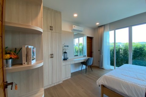 Villa in Hua Hin, Thailand 3 bedrooms № 168307 - photo 20