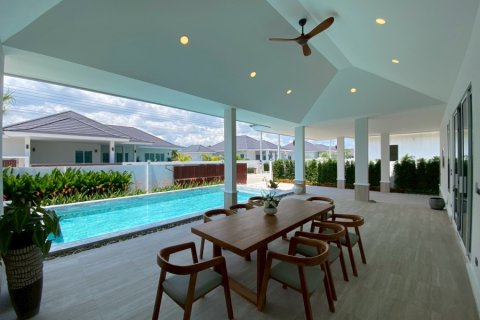 Villa in Hua Hin, Thailand 3 bedrooms № 168307 - photo 4