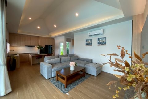 Villa in Hua Hin, Thailand 3 bedrooms № 168307 - photo 7
