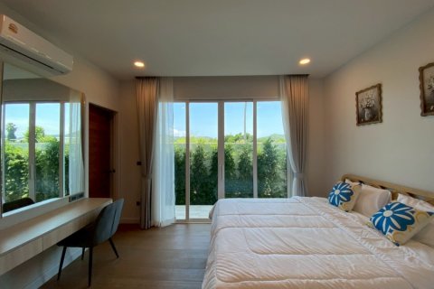Villa in Hua Hin, Thailand 3 bedrooms № 168307 - photo 14