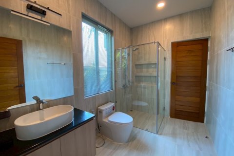 Villa in Hua Hin, Thailand 3 bedrooms № 168307 - photo 24