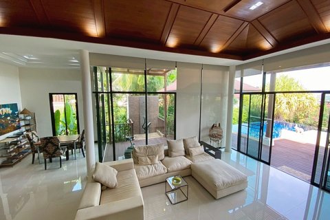 Villa in Hua Hin, Thailand 3 bedrooms № 168274 - photo 16