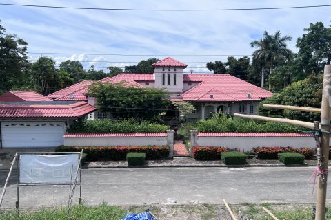 Дом в Самутпракане, Таиланд с 4 спальнями  № 151309 - фото 1
