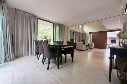 Вилла в Чиангмае, Таиланд с 4 спальнями  № 151311 - фото 7