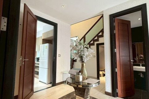 Вилла в Чиангмае, Таиланд с 4 спальнями  № 151311 - фото 9