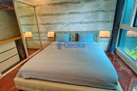 Condo in Pattaya, Thailand, 2 bedrooms № 196976 - photo 8